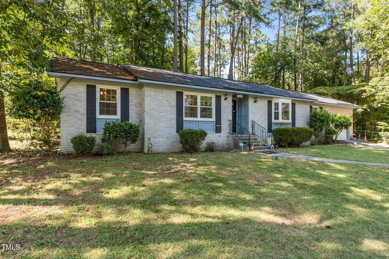 5529 Hedrick Dr, Fayetteville, NC 28303
