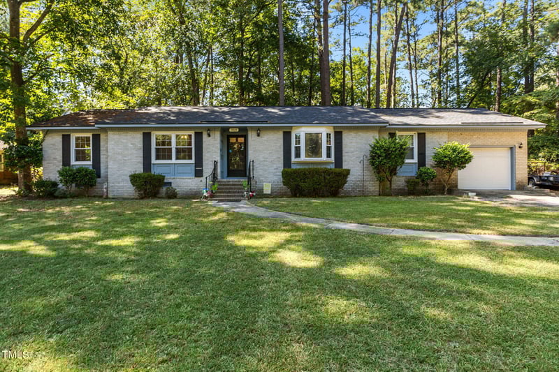 5529 Hedrick Dr, Fayetteville, NC 28303