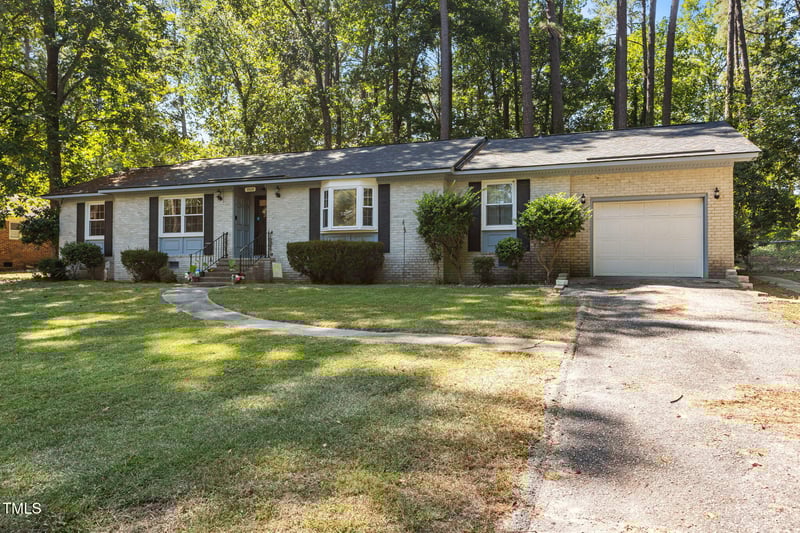 5529 Hedrick Dr, Fayetteville, NC 28303