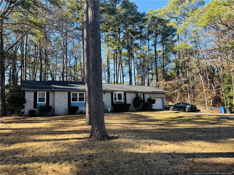 5529 Hedrick Dr, Fayetteville, NC 28303