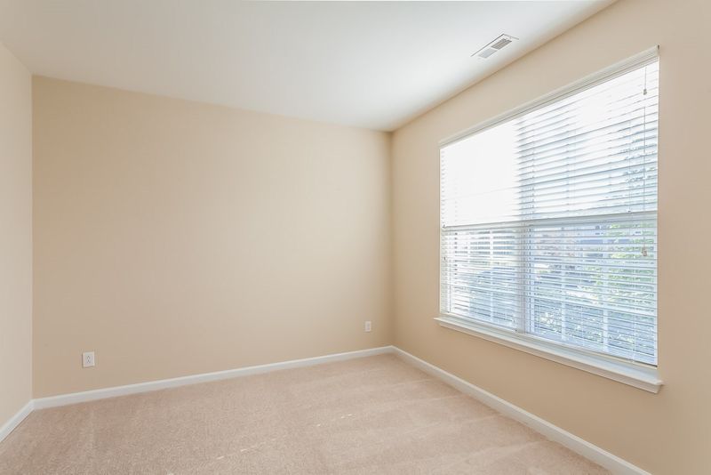 5529 Running Fox Ln, Durham, NC 27703