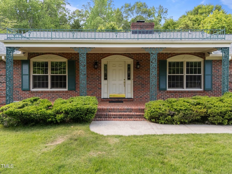 5529 Shadowbrook Dr, Raleigh, NC 27612