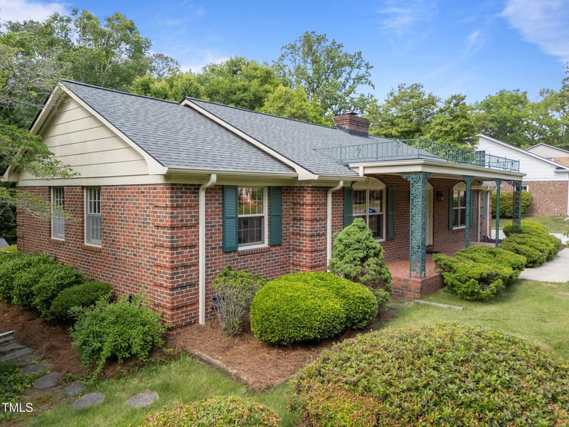 5529 Shadowbrook Dr, Raleigh, NC 27612