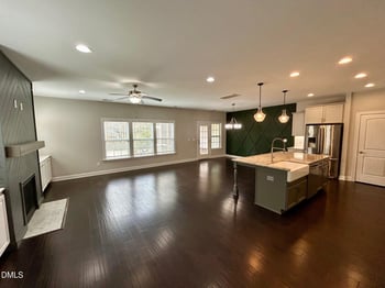 553 Barneswyck Dr, Fuquay Varina, NC 27526