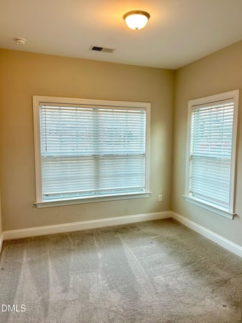 553 Barneswyck Dr, Fuquay Varina, NC 27526