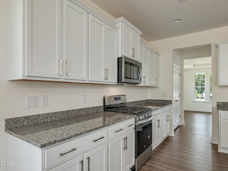 553 Hipwood Dr, Zebulon, NC 27597