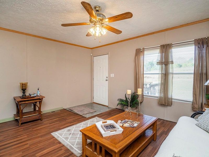 5530 Byrd Rd, Burlington, NC 27217