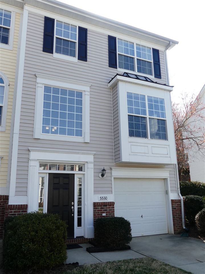 5530 Crabtree Park Ct, Raleigh, NC 27612