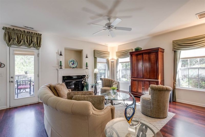 5530 Robbins Dr, Raleigh, NC 27610