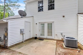 5531 Fieldcross Ct, Raleigh, NC 27610