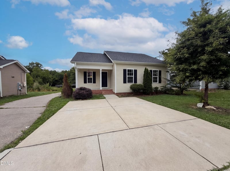 5532 Neuse View Dr, Raleigh, NC 27610