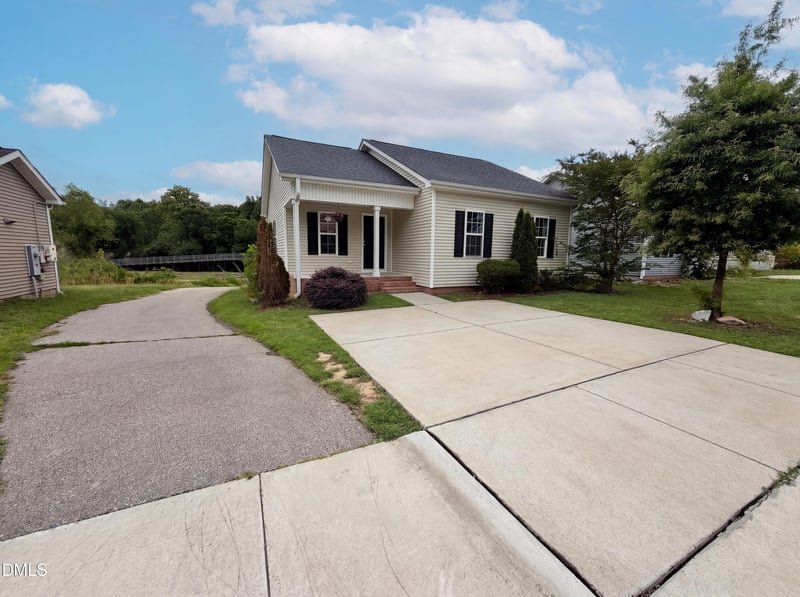 5532 Neuse View Dr, Raleigh, NC 27610