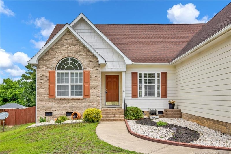 5533 Shady Pine Ct, Hope Mills, NC 28348