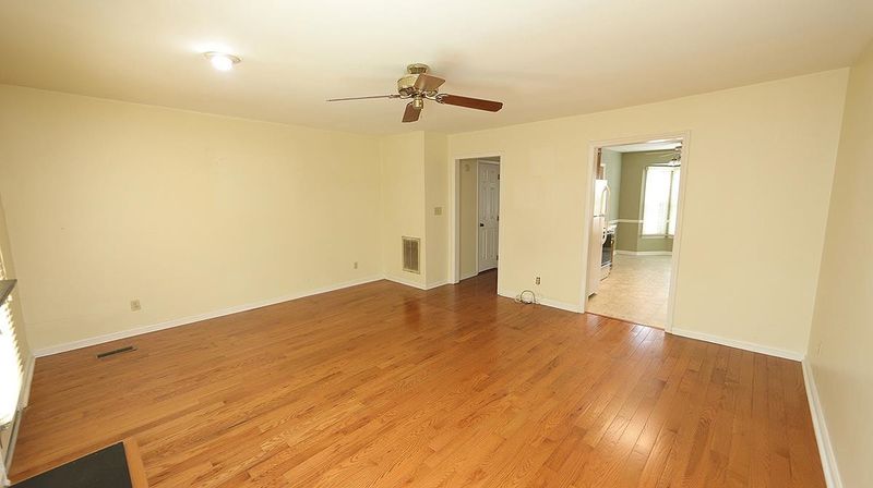 5536 Sharpe Dr, Raleigh, NC 27612