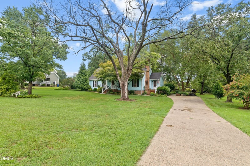 5537 Dunallie Dr, Fuquay Varina, NC 27526