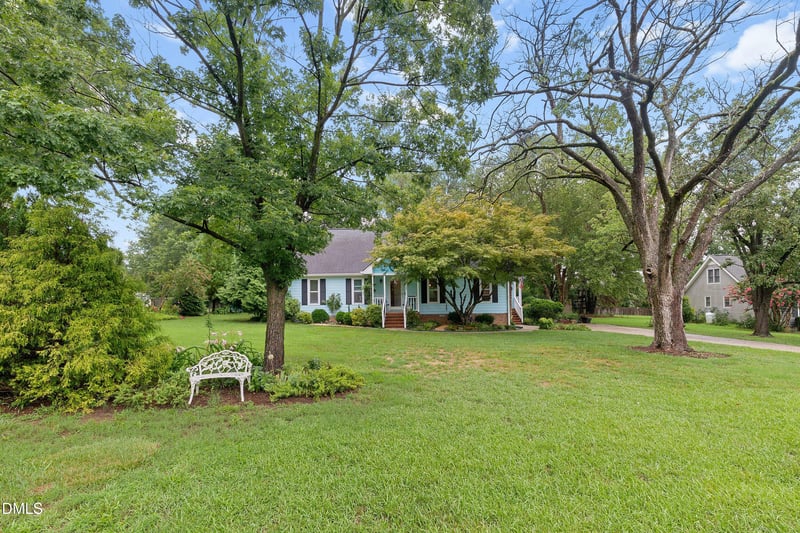 5537 Dunallie Dr, Fuquay Varina, NC 27526