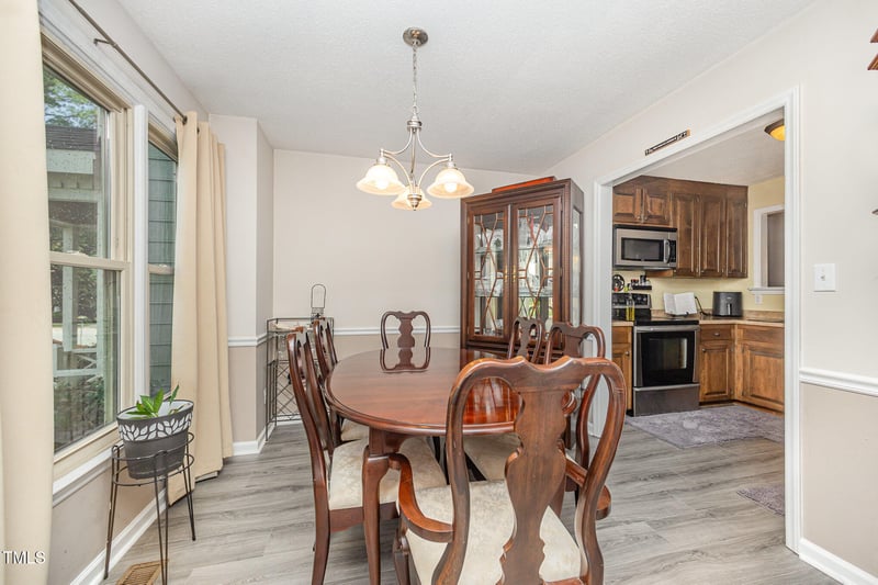 5538 Sharpe Dr, Raleigh, NC 27612