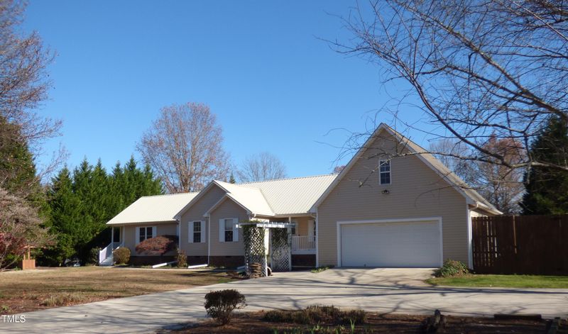 5539 Fieldview Rd, Mebane, NC 27302