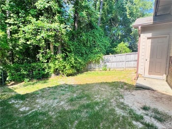 5539 Robmont Dr, Fayetteville, NC 28306