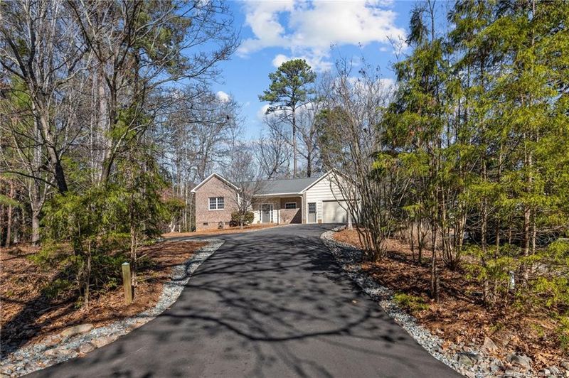 554 Argyll Dr, Sanford, NC 27332