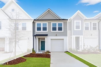 554 Barrington Row Ave, Zebulon, NC 27597