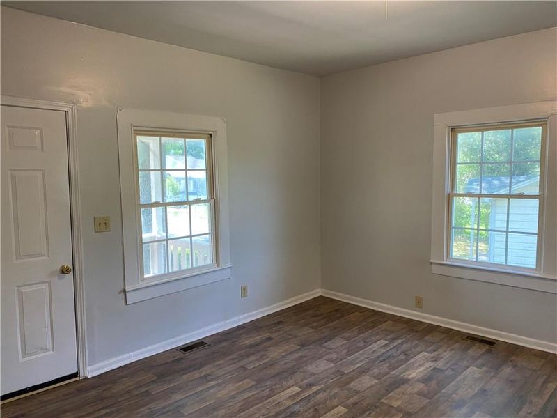 554 Delaware Ave, Burlington, NC 27217