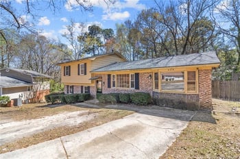 554 Glen Canyon Dr, Fayetteville, NC 28303