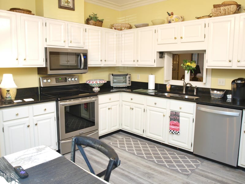 554 Weathergreen Dr, Raleigh, NC 27615