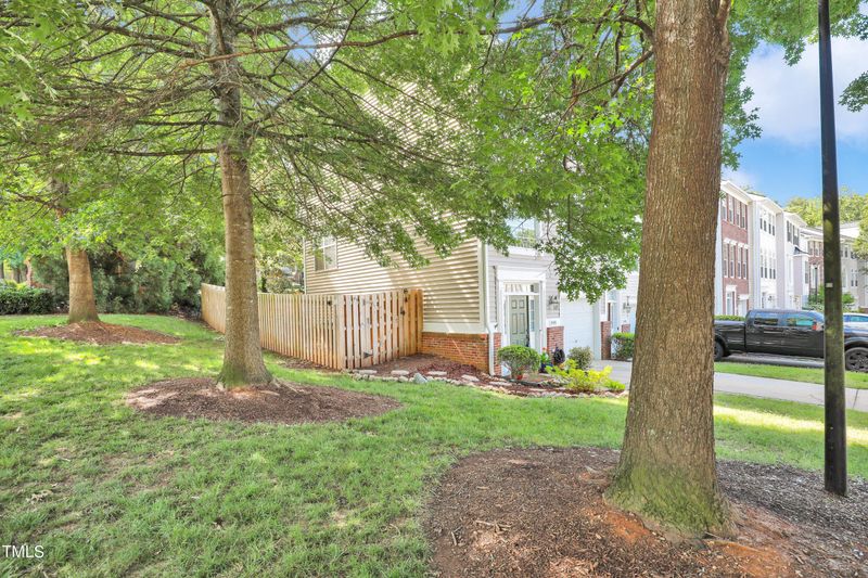 5540 Crabtree Park Ct, Raleigh, NC 27612