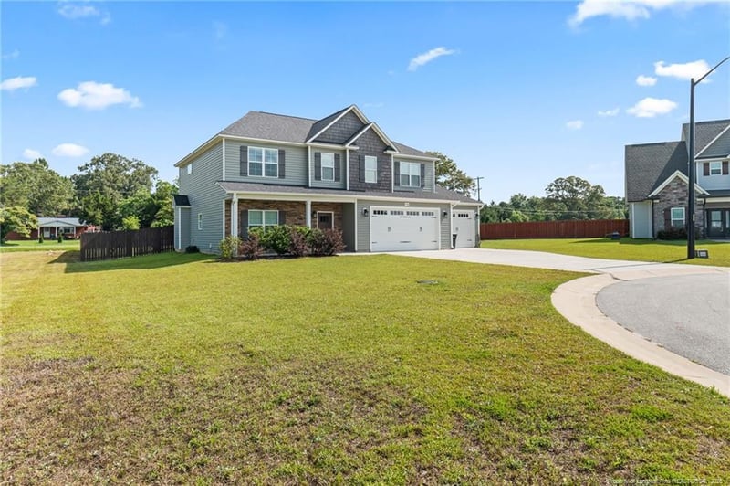 5540 Mountain Run Dr, Hope Mills, NC 28348