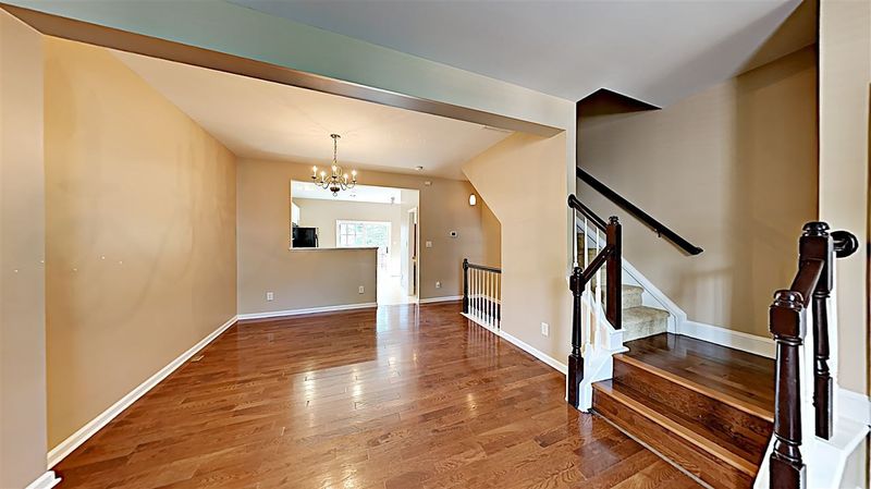 5541 Crabtree Park Ct, Raleigh, NC 27612