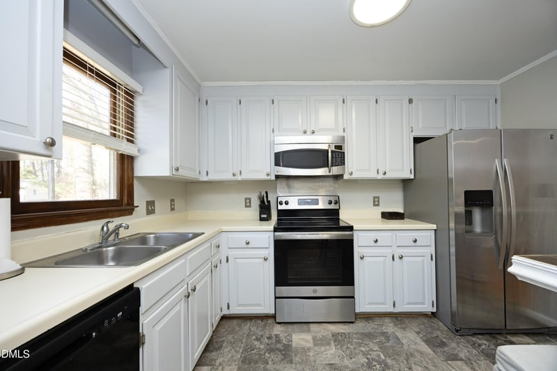 5544 Sharpe Dr, Raleigh, NC 27612