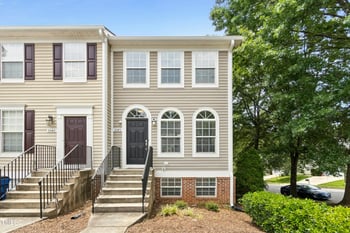 5545 Crabtree Park Ct, Raleigh, NC 27612