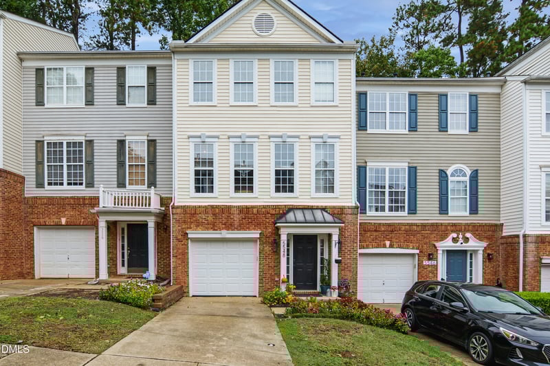 5548 Red Robin Rd, Raleigh, NC 27613