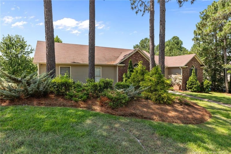 5549 Lockridge Rd, Fayetteville, NC 28311