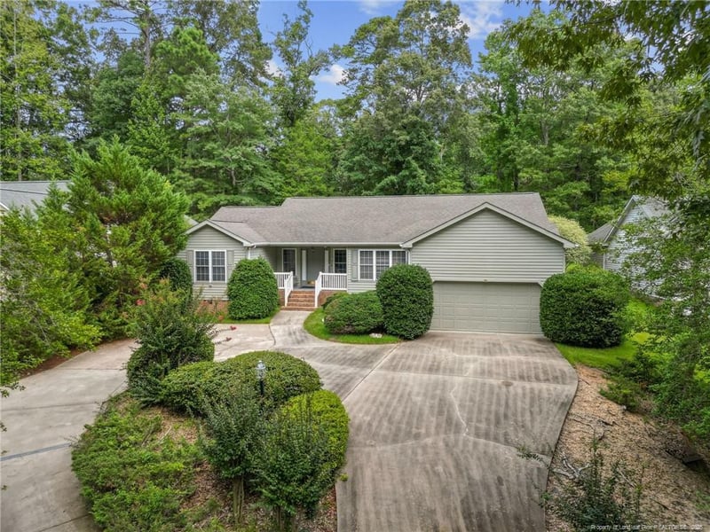 555 Argyll Dr, Sanford, NC 27332