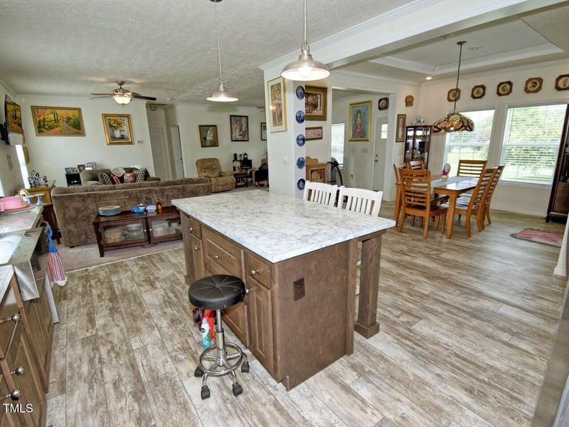 555 Hinnant Rd, Selma, NC 27576