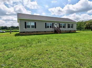 555 Hinnant Rd, Selma, NC 27576
