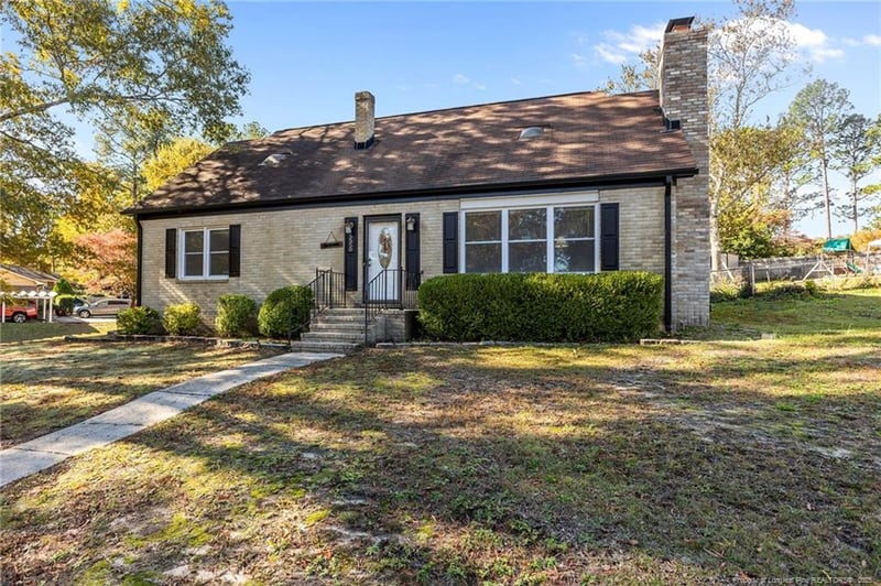 5550 Hendrick Dr, Fayetteville, NC 28303