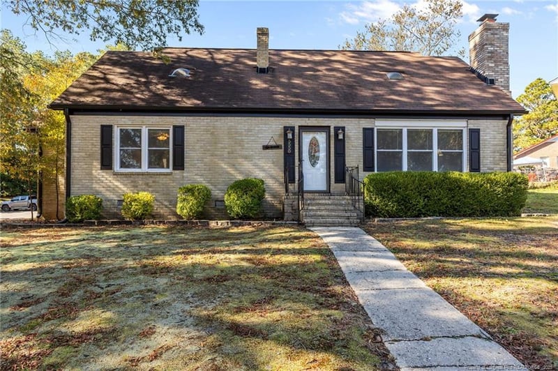 5550 Hendrick Dr, Fayetteville, NC 28303