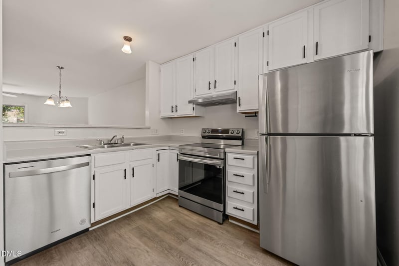5551 Fieldcross Ct, Raleigh, NC 27610