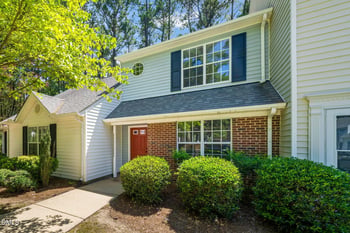 5551 Fieldcross Ct, Raleigh, NC 27610