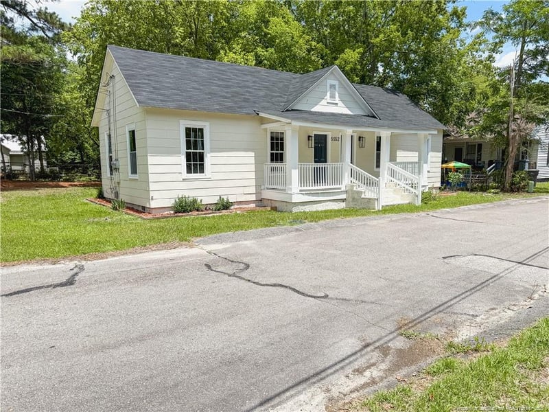 5552 River Rd, Hope Mills, NC 28348