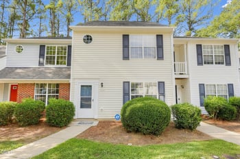 5553 Fieldcross Ct, Raleigh, NC 27610