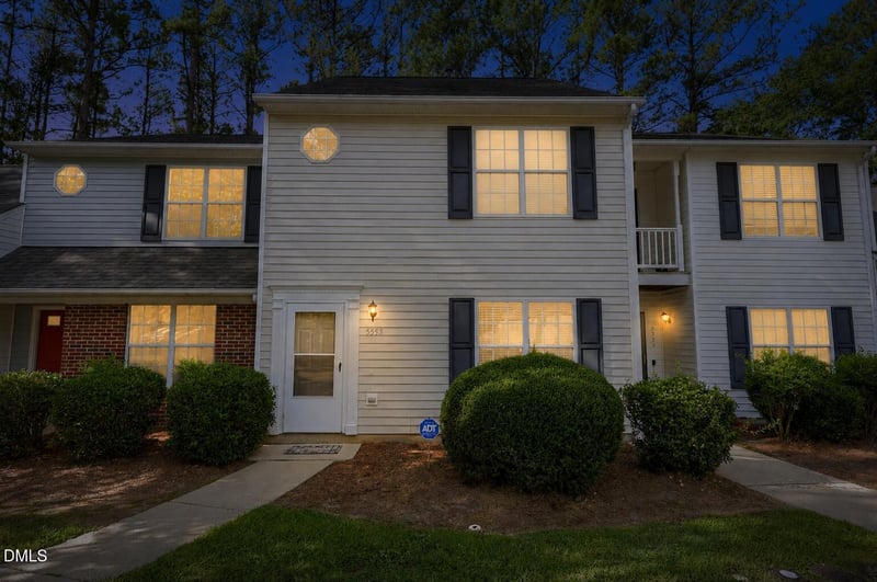 5553 Fieldcross Ct, Raleigh, NC 27610