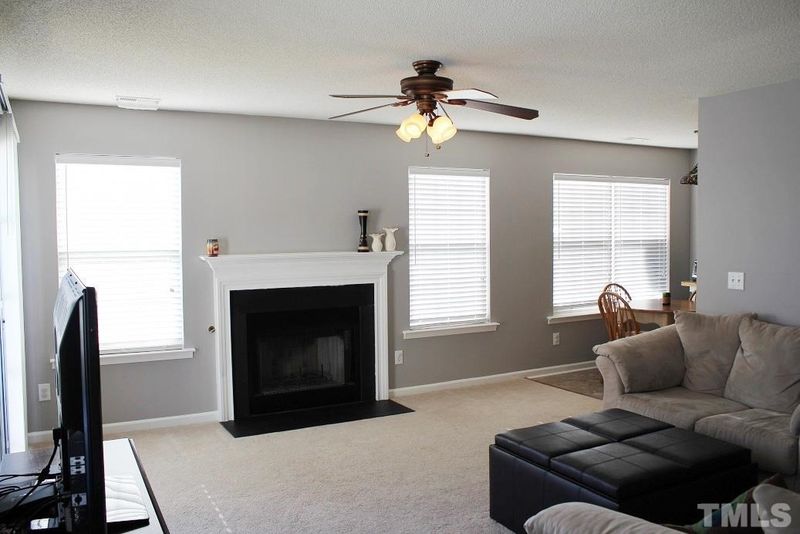 5553 Roan Mountain Pl, Raleigh, NC 27613