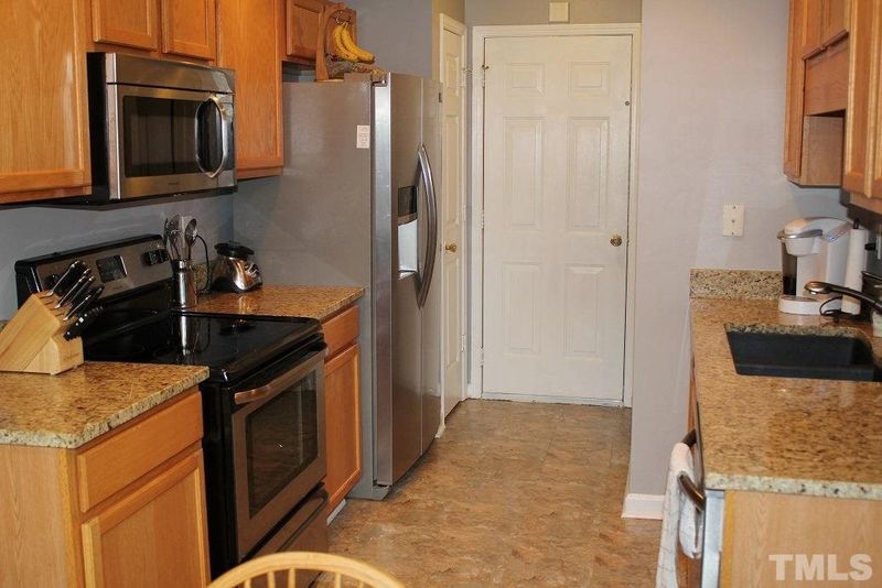 5553 Roan Mountain Pl, Raleigh, NC 27613