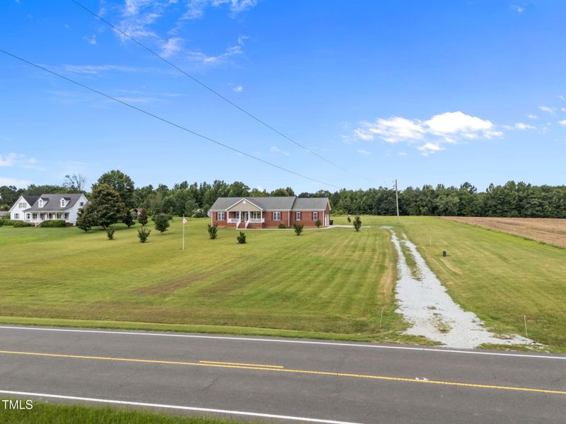 5556 Hurdle Mills Rd, Roxboro, NC 27574