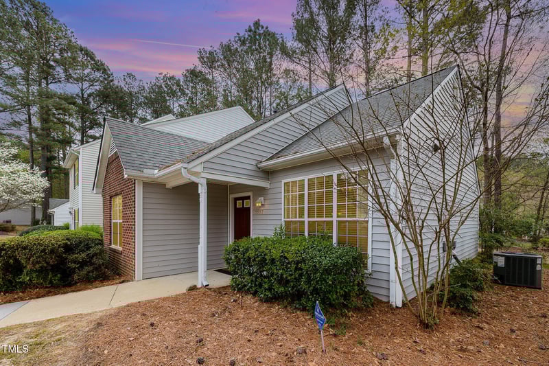 5557 Fieldcross Ct, Raleigh, NC 27610