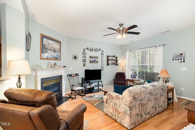 5557 Fieldcross Ct, Raleigh, NC 27610